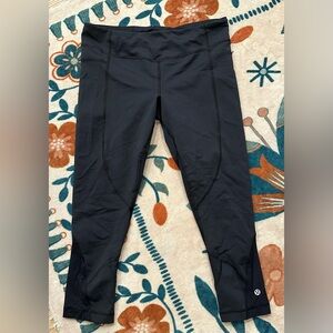 EUC: lululemon athletica Black Women’s Leggings- Unknown Size!